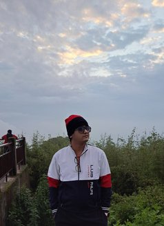 Rishav - Male escort in Kolkata Photo 4 of 4