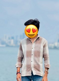 Rishi - Male escort in Mumbai Photo 2 of 3