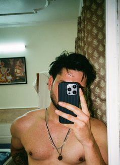 Rishi - Male escort in New Delhi Photo 3 of 4
