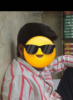 Rishi - Acompañante masculino in New Delhi Photo 1 of 1