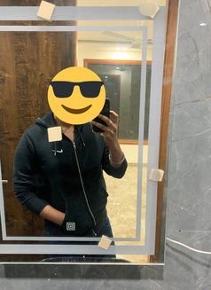 Rishi Noir - Male escort in New Delhi Photo 5 of 6