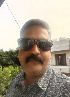 Rishi Raj - Intérprete masculino de adultos in Hyderabad Photo 1 of 1