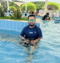 Rishi the Escort - Male escort in Dubai