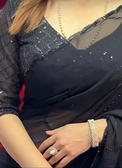 Rishika - escort in Kochi Photo 1 of 4