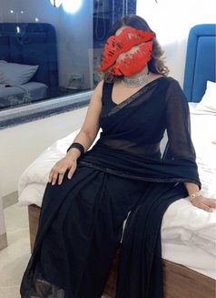 Independent girl Rishika - escort in New Delhi Photo 2 of 4