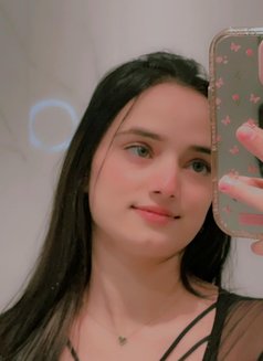 Rishika Mehta - escort in Sharjah Photo 2 of 3