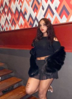 Rishika vip escort - adult performer in Hyderabad Photo 5 of 6