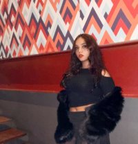 Rishika vip escort - adult performer in Hyderabad Photo 5 of 6
