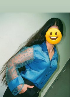 Rishu - escort in Noida Photo 1 of 3