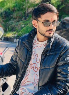 Rishu - Male escort in Chandigarh Photo 2 of 3