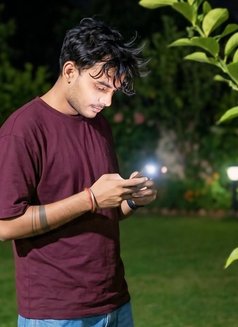 Rishu - Male escort in Chandigarh Photo 3 of 3