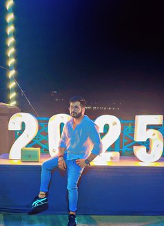 Rishu - Acompañantes masculino in New Delhi Photo 7 of 11