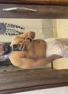 Rishu - Male escort in New Delhi Photo 13 of 13