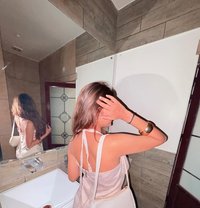 Rishvi Escort - escort in Kolkata