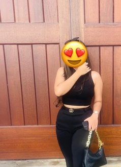 Keshanie - Vip Escort(Cam,Meets) - puta in Colombo Photo 1 of 3