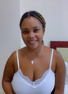 Risper - puta in Al Juffair Photo 2 of 7