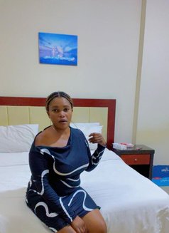 Risper - escort in Al Juffair Photo 5 of 6