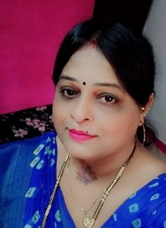 Rita Bhabhi Milf - Acompañantes transexual in Mumbai Photo 1 of 5