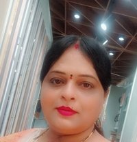 Rita Bhabhi Milf - Transsexual escort in Mumbai