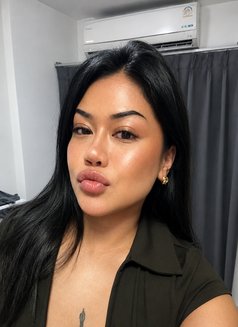 rita incall, outcall deep throat - puta in Bangkok Photo 12 of 12