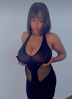 Rita - escort in Beijing Photo 4 of 5