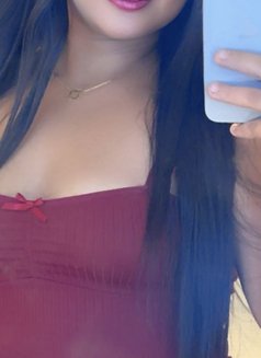 Rita - escort in Jeddah Photo 1 of 3