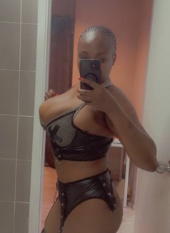 Rita - escort in Bangkok Photo 2 of 8