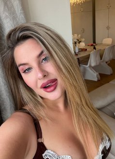 Rita - escort in London Photo 4 of 7