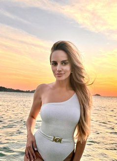 Rita - puta in Phuket Photo 15 of 16