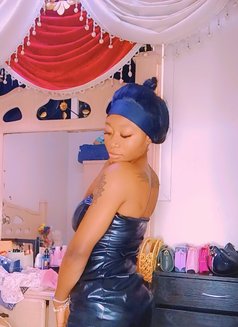 Ritaivy - puta in Riyadh Photo 8 of 9