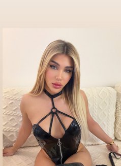 Ritaj - Acompañantes transexual in Beirut Photo 1 of 24