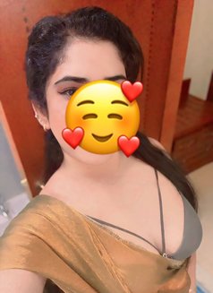 Rithu Akarsha - puta in Dubai Photo 4 of 5