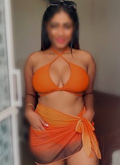 Rithu ( REDHead Queen ) Meetup & CAM - puta in Colombo Photo 27 of 30