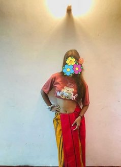 Rithusha Sadamali - puta in Colombo Photo 3 of 6