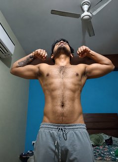 Riti K - Acompañantes masculino in Lucknow Photo 2 of 2