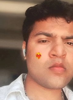 Ritik - masseur in Pune Photo 4 of 9
