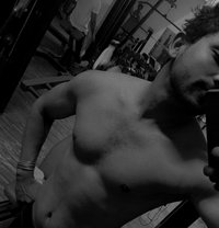 Ritik Sharma - puta in Gurgaon