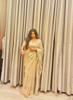 Ritika Coll Girl Sarvice Independence - puta in Hyderabad Photo 1 of 2