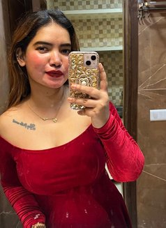 Ritika cum service - puta in Kolkata Photo 1 of 4