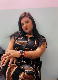Ritika - puta in Bangalore Photo 3 of 3