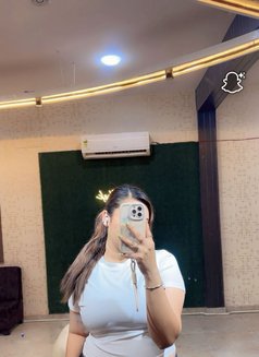 Ritika Hot Girl - puta in Candolim, Goa Photo 1 of 3