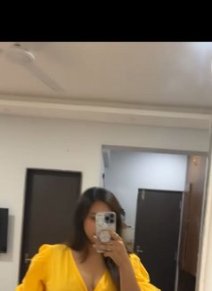 Ritika Hot Girl - puta in Candolim, Goa Photo 3 of 3