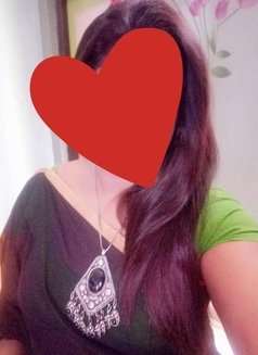 Ritika❤housewife Alone Work - escort in New Delhi Photo 2 of 3