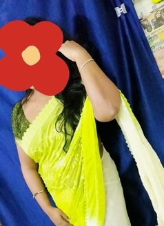 Ritika❤housewife Alone Work - escort in New Delhi Photo 3 of 3