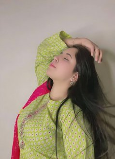 Ritika (Incall 500 & Outcall 700AED) - puta in Dubai Photo 3 of 17