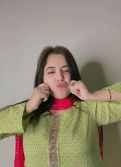 Ritika (Incall 500 & Outcall 700AED) - puta in Dubai Photo 2 of 17