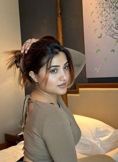 Ritika - puta in Hyderabad Photo 1 of 2