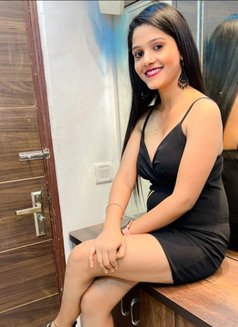 Ritika - puta in Mumbai Photo 3 of 5