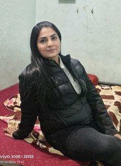 Ritika - escort in Ahmedabad Photo 3 of 5