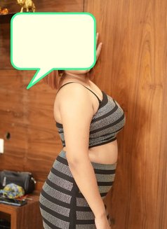 Ayesha - puta in New Delhi Photo 2 of 5